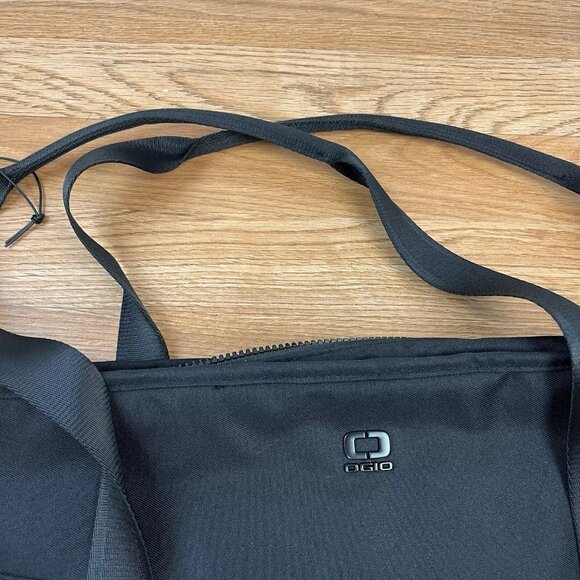 OGIO Downtown Tote Bag Large 20L Black Padded with Laptop Sleeve Zip Close NEW - Picture 4 of 7